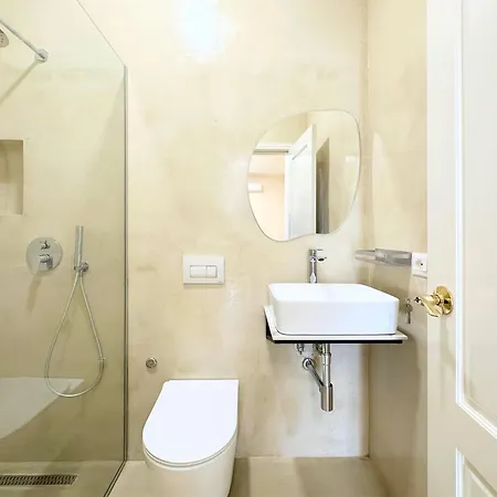 Apartment Close
